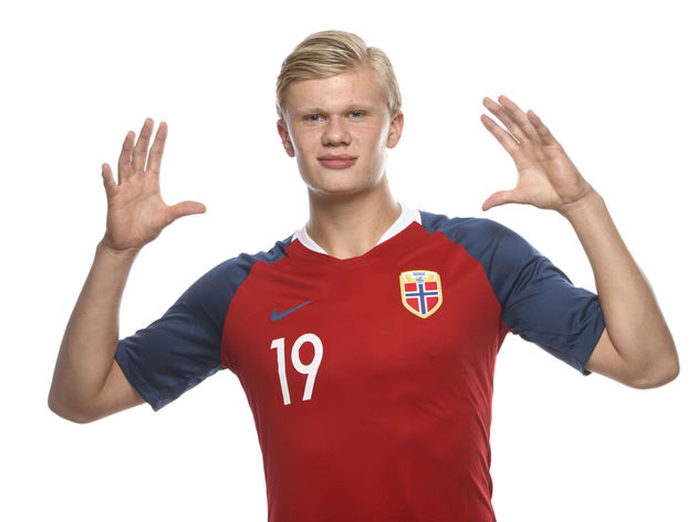 能否说明问题？74611人现场观看英格兰女足vs中国女足热身赛（英格兰女足vs中国女足热身赛吸引74611人到场，这个数字说明了什么？）