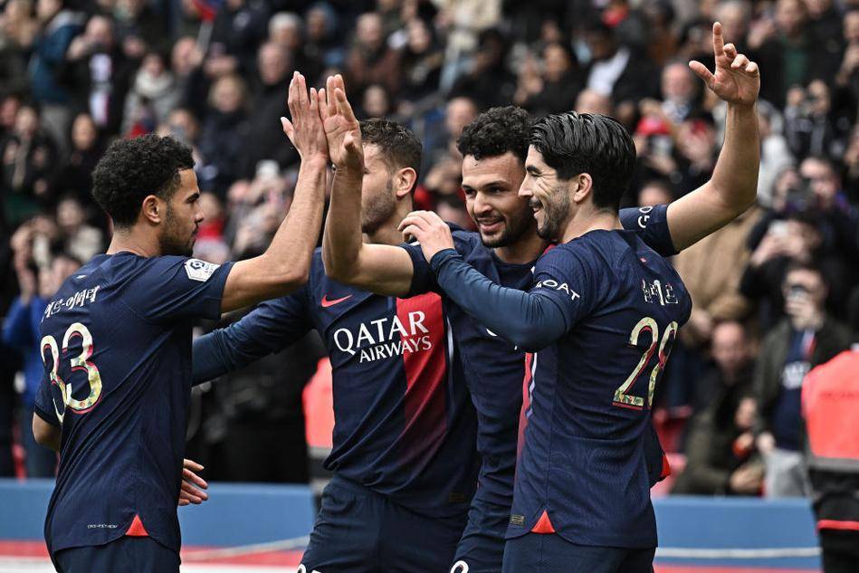 中足联颁奖礼获奖名单：拉莫斯最佳主帅，卡扎荣膺中超MVP（中足联年度颁奖：拉莫斯当选最佳教练，卡扎斩获中超MVP）