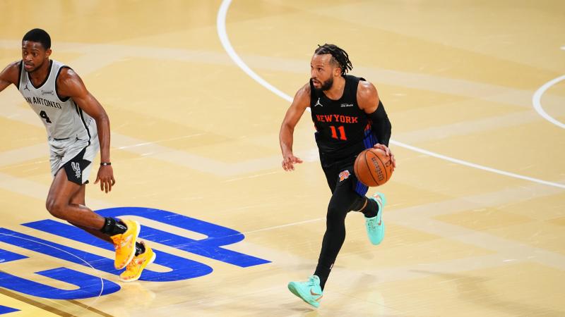 别把跑车当坦克！莱奥转型中锋，是补了短板却废了武功？（别拿跑车去撞坦克！莱奥改踢中锋，是扬长避短还是自废武功？）