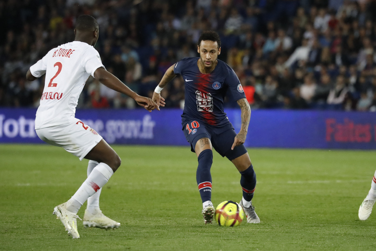 NBA球员数据统计：得分、篮板、助攻排行,（NBA球员数据盘点：得分、篮板、助攻排行榜）