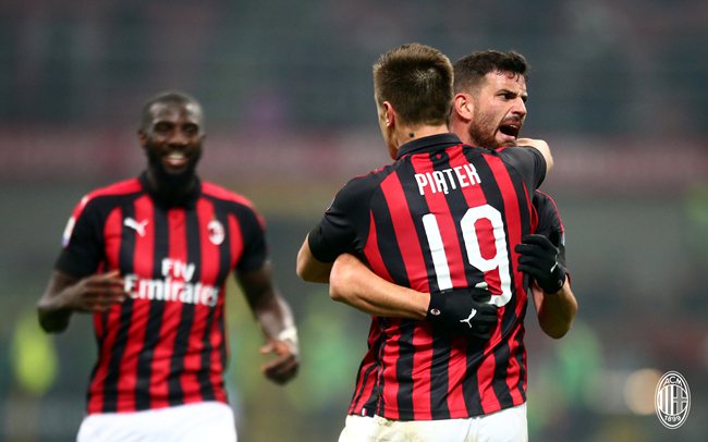 TA：利马传球出色&充满侵略性，他的回归可以丰富曼联打法（TA：利马传球出众且侵略性十足，复出将丰富曼联的战术选择）