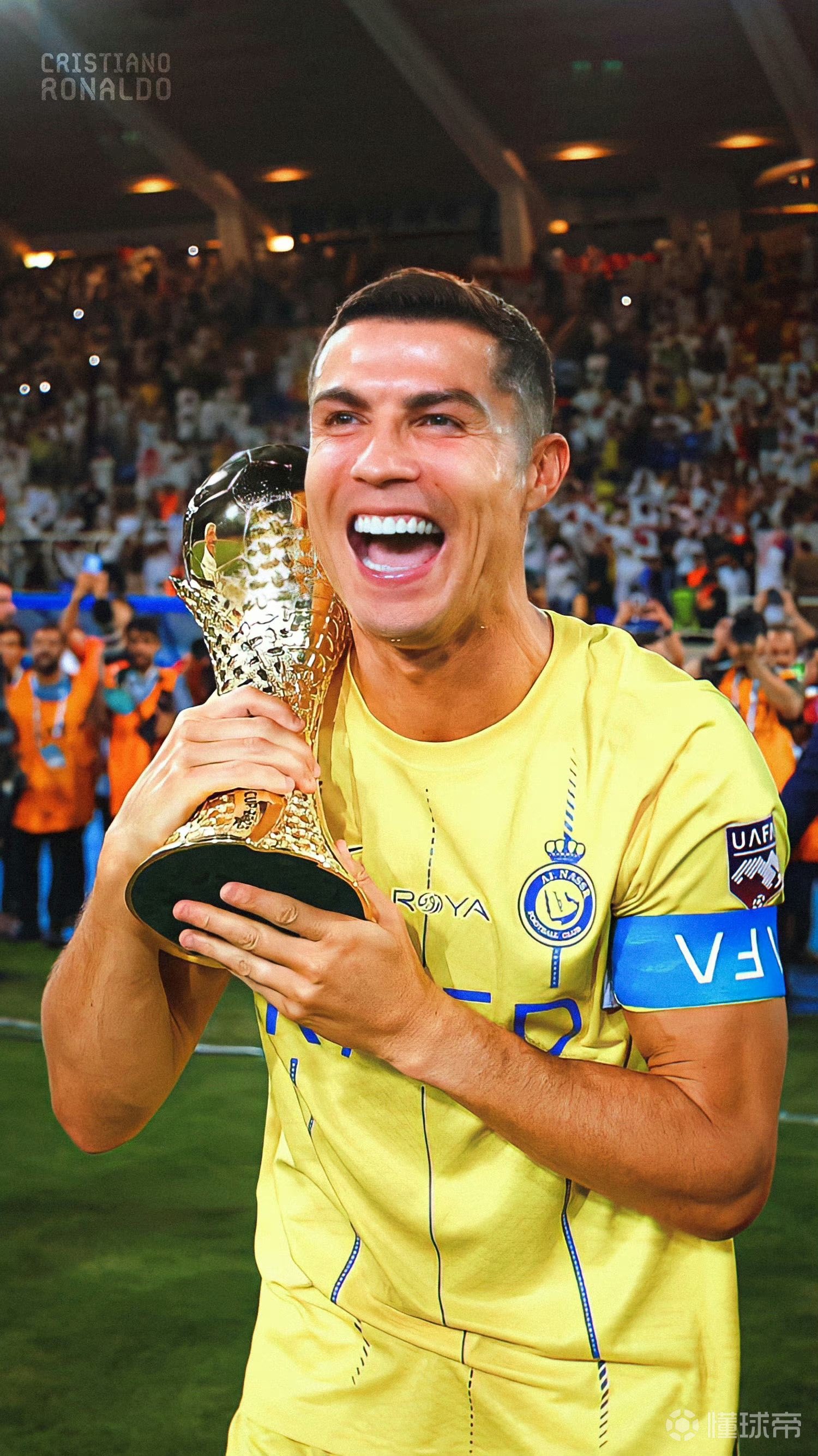 记者：穆斯卡特并不是被“气”走了，他是抽空去上了个厕所（记者：穆斯卡特并非拂袖离场，只是中途去上厕所）