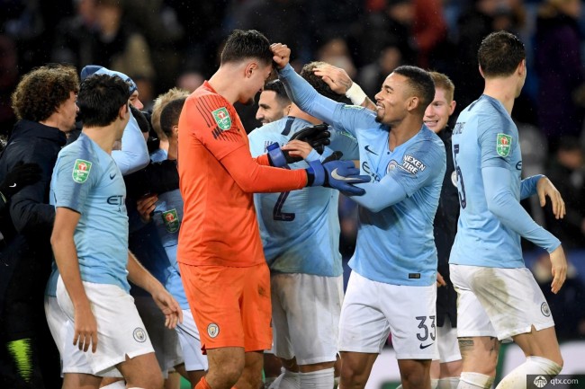 卡佩罗：卡拉菲奥里很像拉莫斯，我希望看到他在国家队踢后腰（卡佩罗称卡拉菲奥里颇似拉莫斯，盼其在国家队司职后腰）