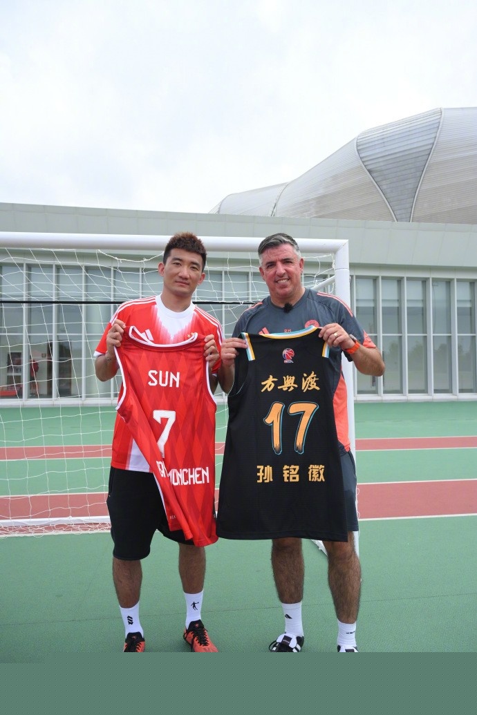 跟队：斯帕莱蒂认为上轮都灵德比尤文表现退步，并指出4大问题（随队记者：斯帕莱蒂批尤文上轮都灵德比退步，直指四大问题）