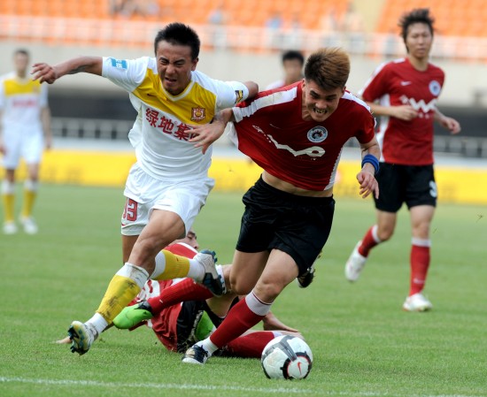 沪媒：只有俱乐部在亚洲赛场拔份了，中国男足才可能冲出亚洲（沪媒：俱乐部若在亚洲赛场争气，中国男足才有望冲出亚洲）